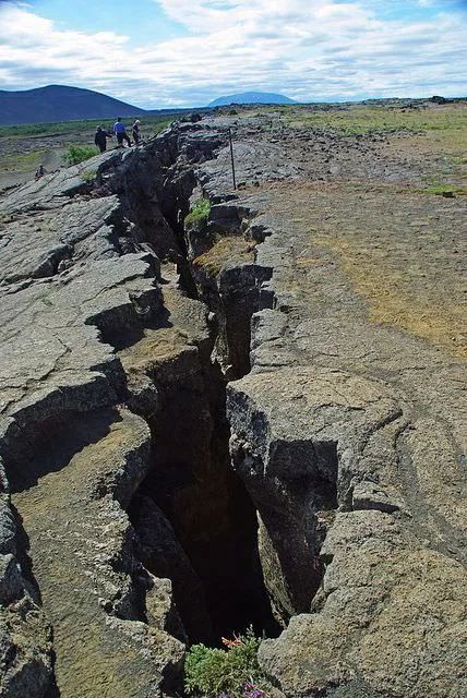 Fissures caused by contınental displacement were found in the US - Mnews
