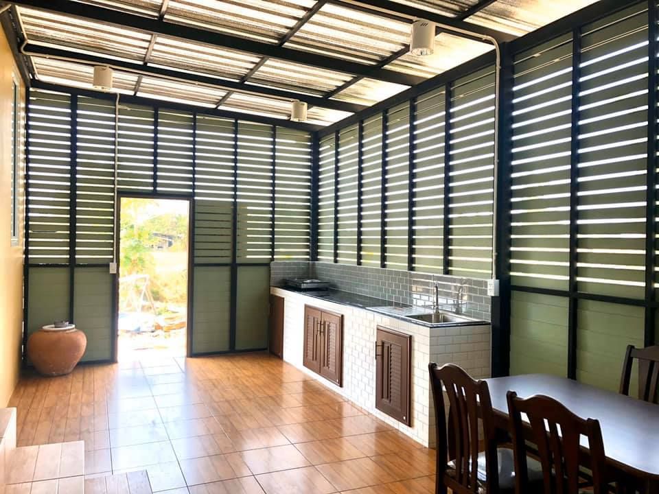 41 Best Kitchen Ideas With “Slat Wall” to Improve Ventilation in Your Cooking Space