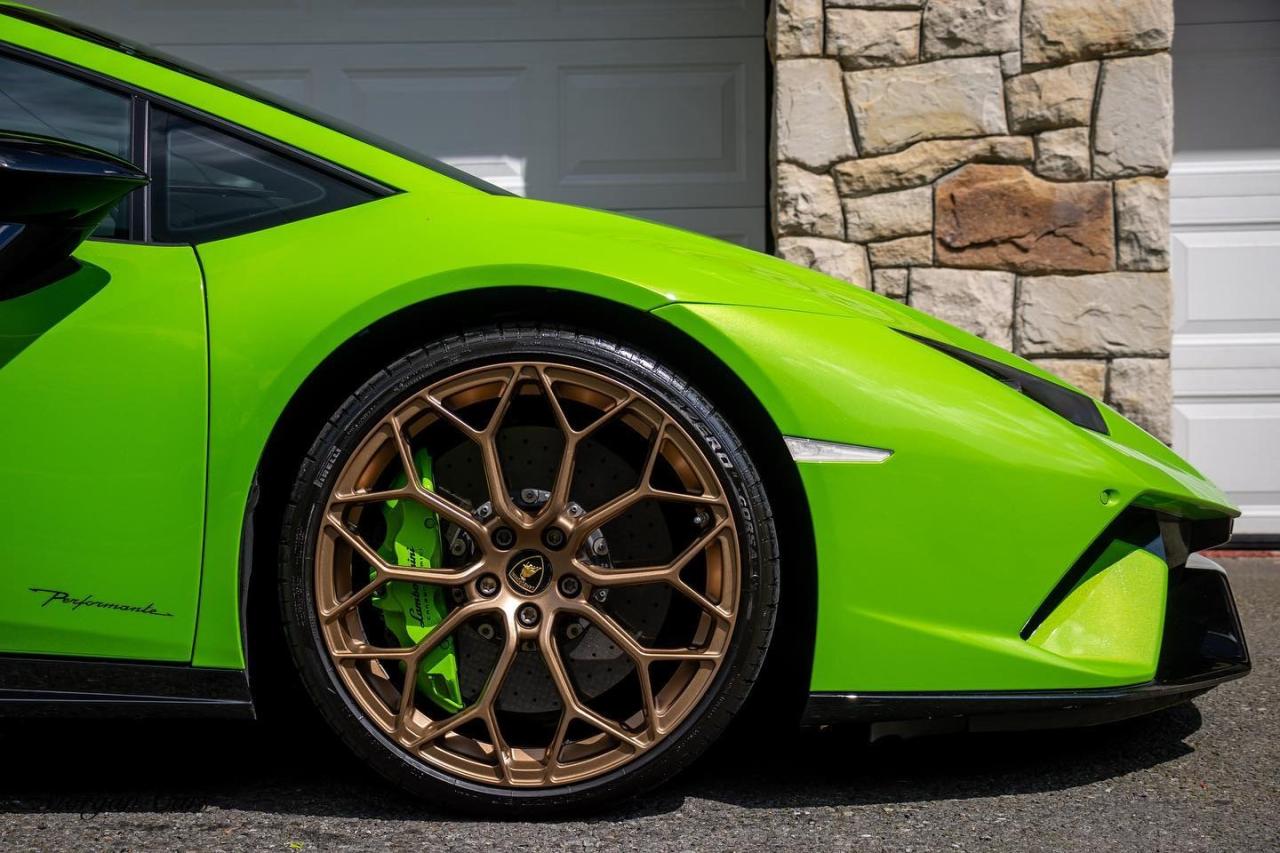 Raw Power Personified: Meet the Lamborghini Huracan Performante LP640-4 - VGO News