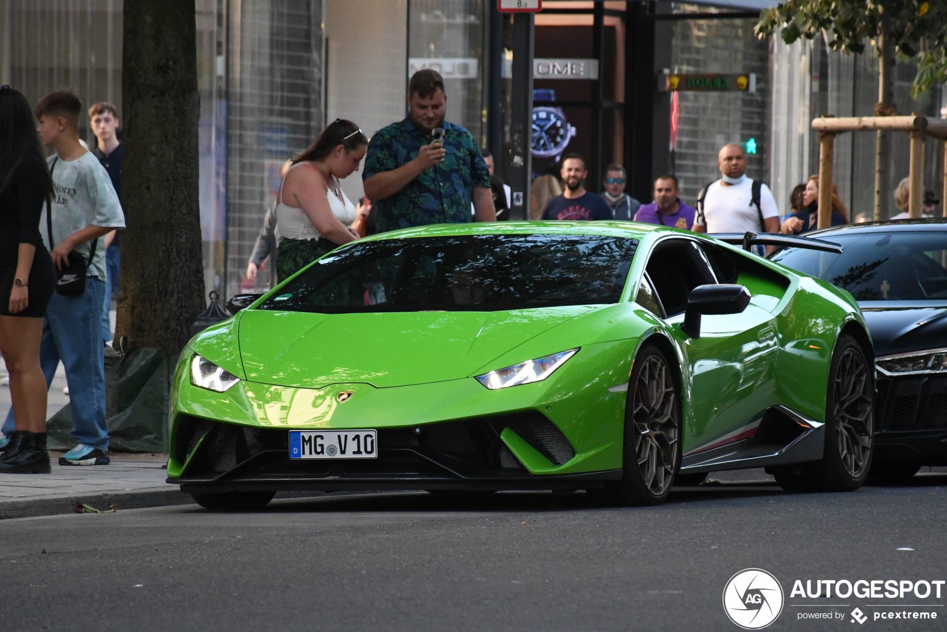 Raw Power Personified: Meet the Lamborghini Huracan Performante LP640-4 - VGO News