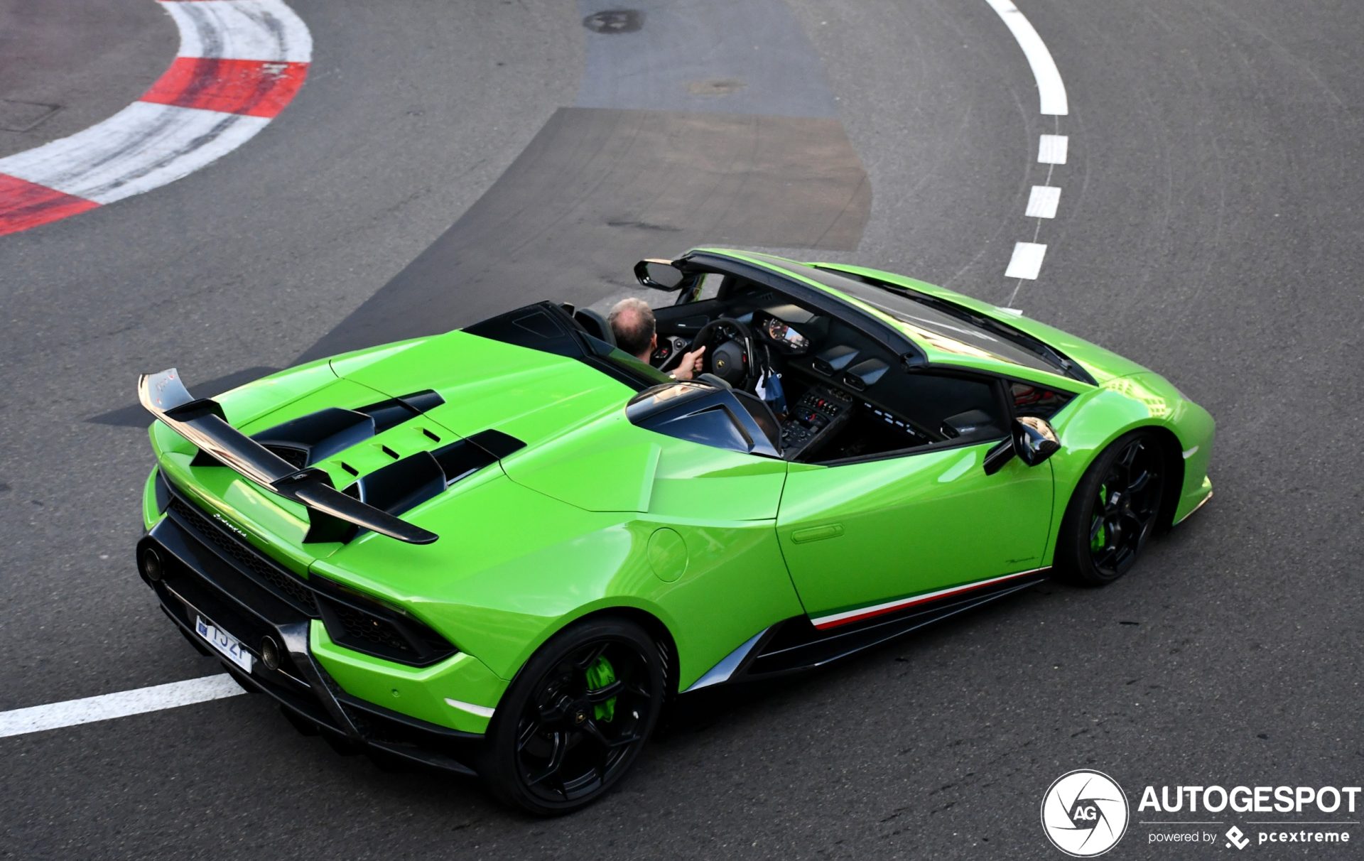 Raw Power Personified: Meet the Lamborghini Huracan Performante LP640-4 - VGO News