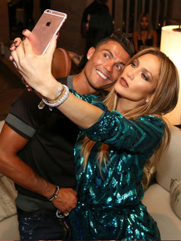 The relationship between Cristiano Ronaldo and Jennifer Lopez is so passionate that Ronaldo's female fans are jealous.kat - Life Begin