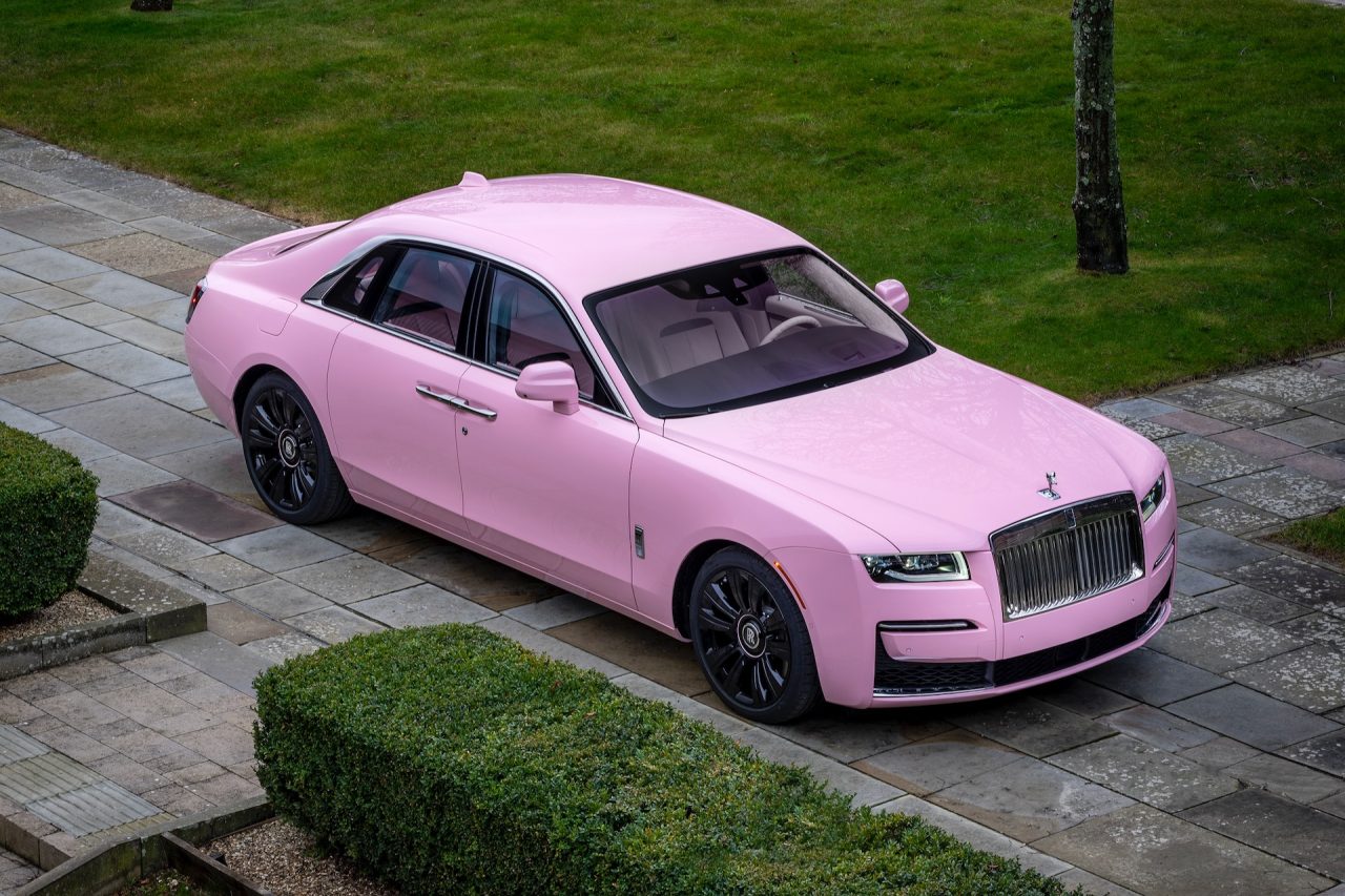 Royce created a pink Ghost. - amazingmindscape.com