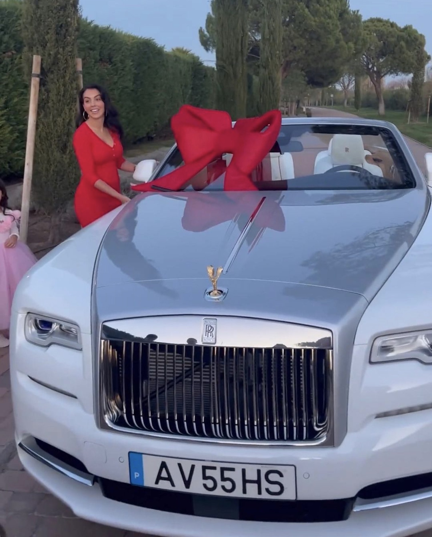 The most ostentatious and extravagant gifts Ronaldo ever received in his life at the age 38