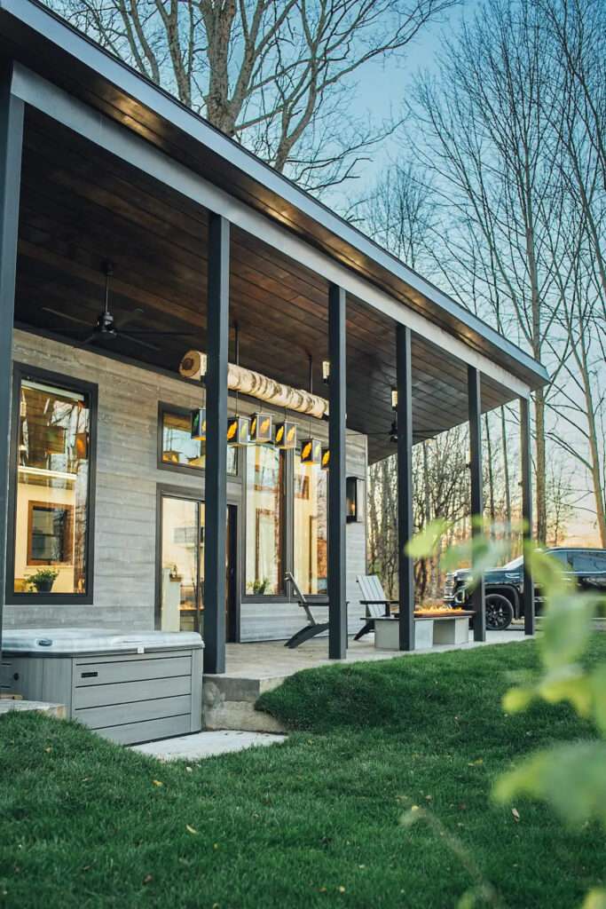 Stunning Hickory Look Tiny House with Exquisite Design - Olym News