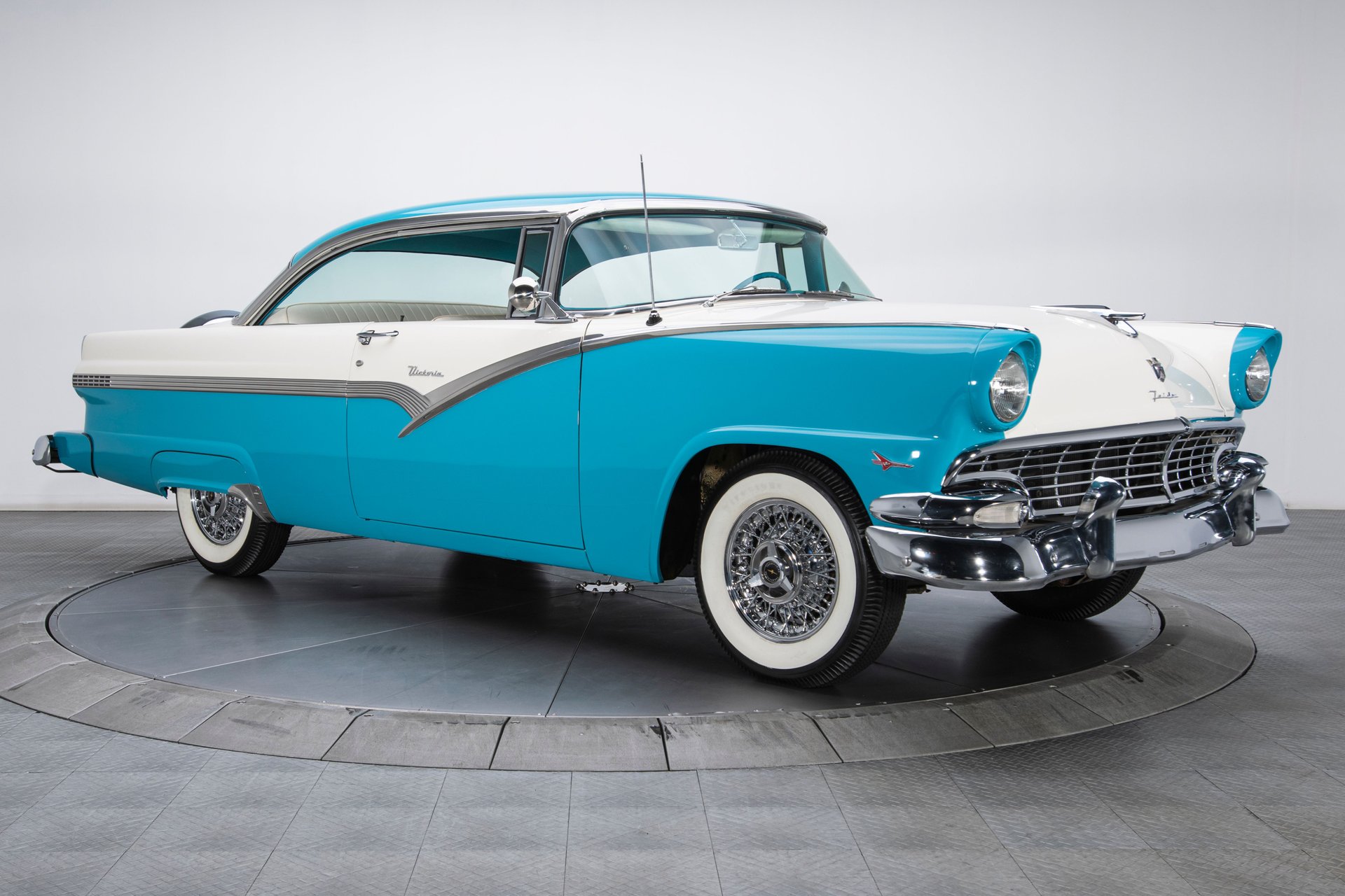 The Classic Elegance of the 1956 Ford Fairlane Victoria Coupe - Breaking International