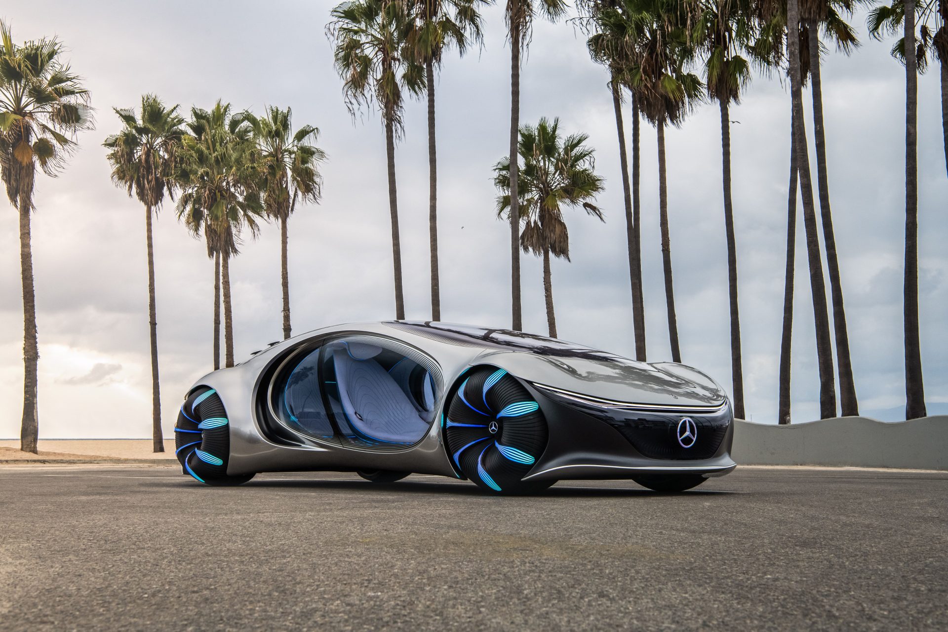 We Drive The Mercedes-Benz Vision AVTR – The Futuristic Car Coming Out Of Avatar