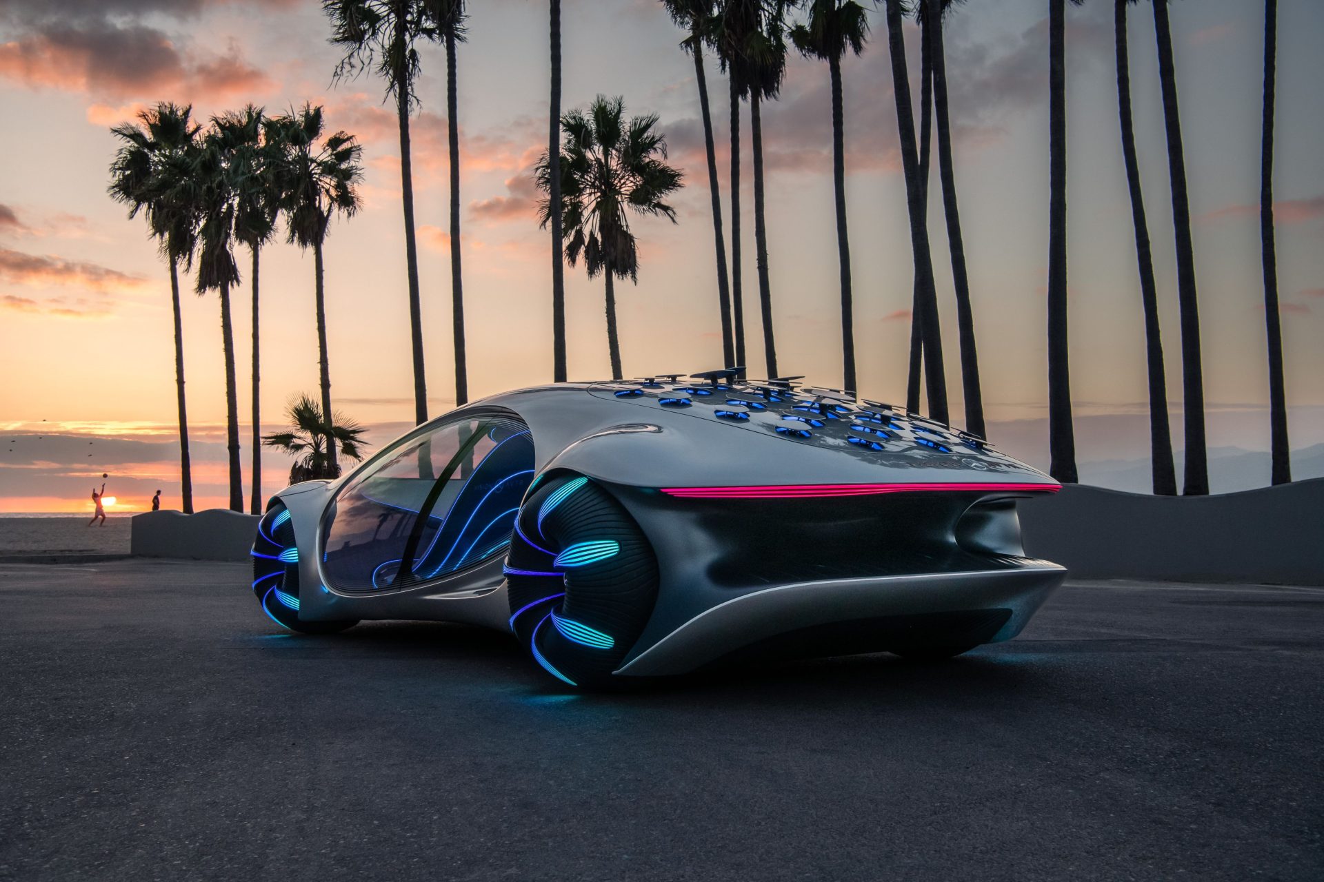 We Drive The Mercedes-Benz Vision AVTR – The Futuristic Car Coming Out Of Avatar
