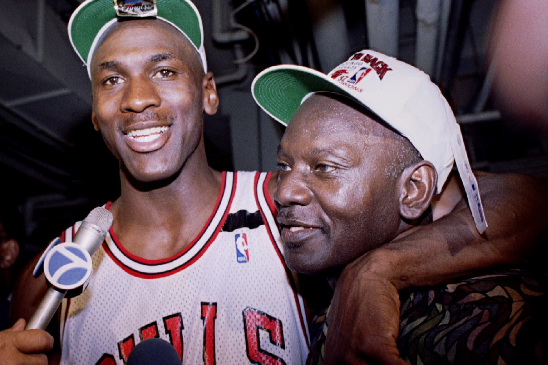 'My father left us, we have nowhere to go': The 'Godfather' of legendary Michael Jordan's $ 5.1 billion brand had to pick up trash to start his career conquering journey my great basketball
