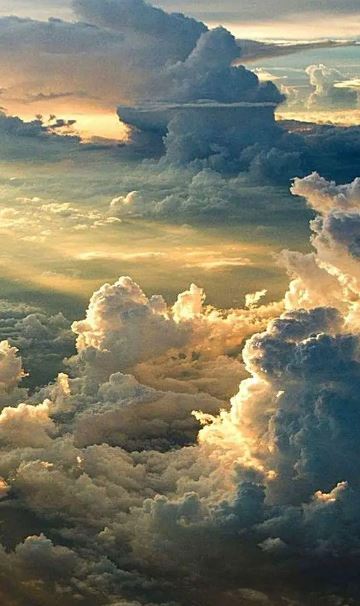 A Must-See for Cloud Enthusiasts: This Gorgeous Cloud Photo.VoUyen