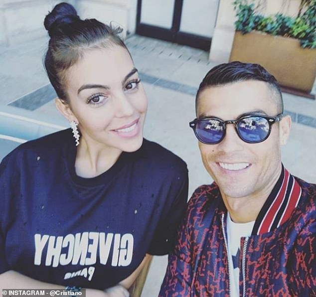 Ronaldo's Partner Georgina Rodriguez Now Blonde Bombshell