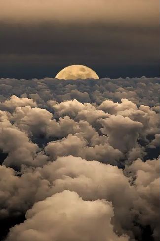 A Must-See for Cloud Enthusiasts: This Gorgeous Cloud Photo.VoUyen