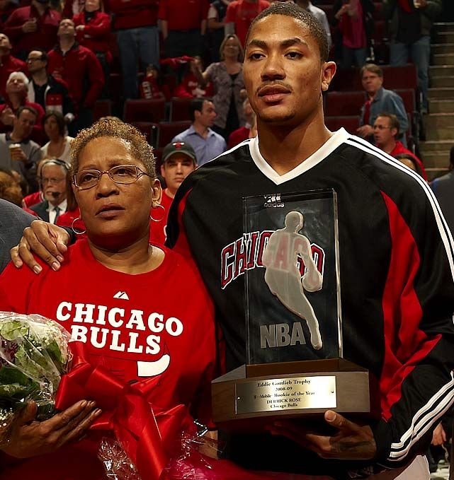 Derrick Rose claims his family of four lived on $20 to $50 for two weeks because his mother worked two jobs