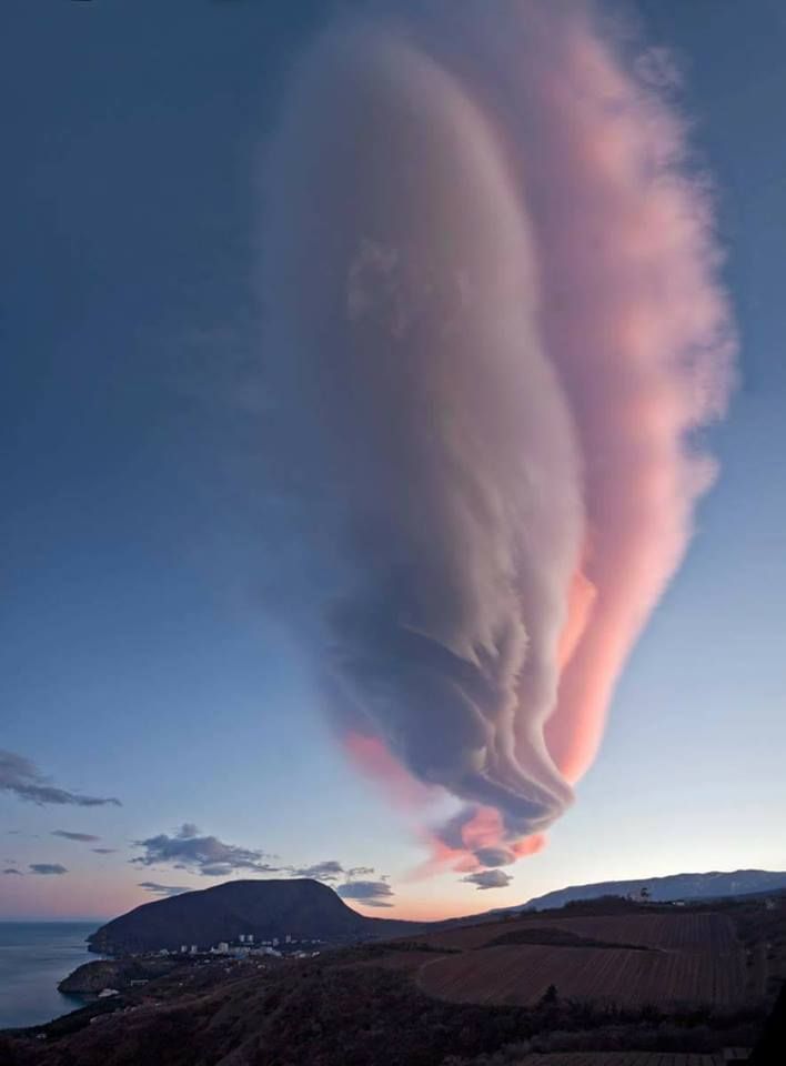 A Must-See for Cloud Enthusiasts: This Gorgeous Cloud Photo.VoUyen