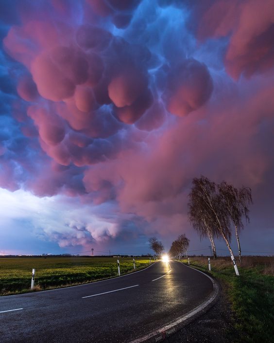 A Must-See for Cloud Enthusiasts: This Gorgeous Cloud Photo.VoUyen