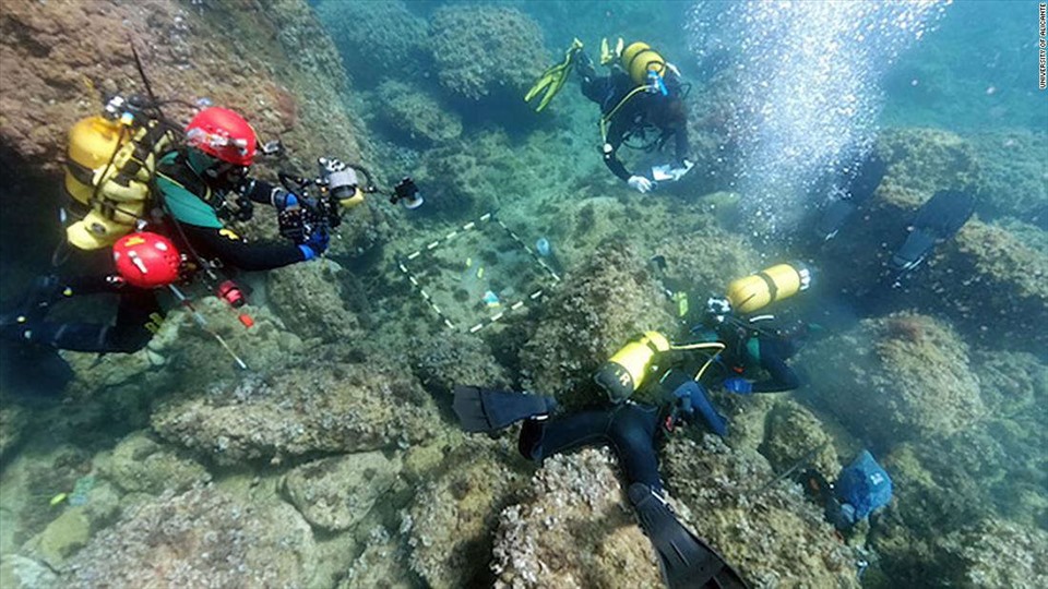 Archaeology Bombshell: Shipwreck’s ‘Chest Of Gold’ Find Could Solve 16th-Centυry Mystery - thepressagge.com