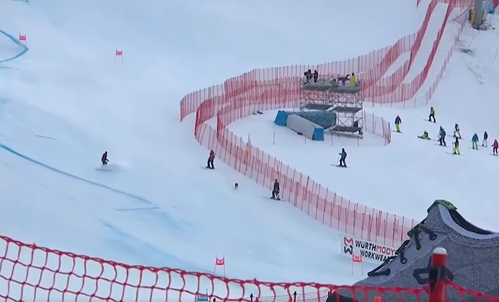 Random Dog Unexpectedly 'Wins' Downhill Skiing Race