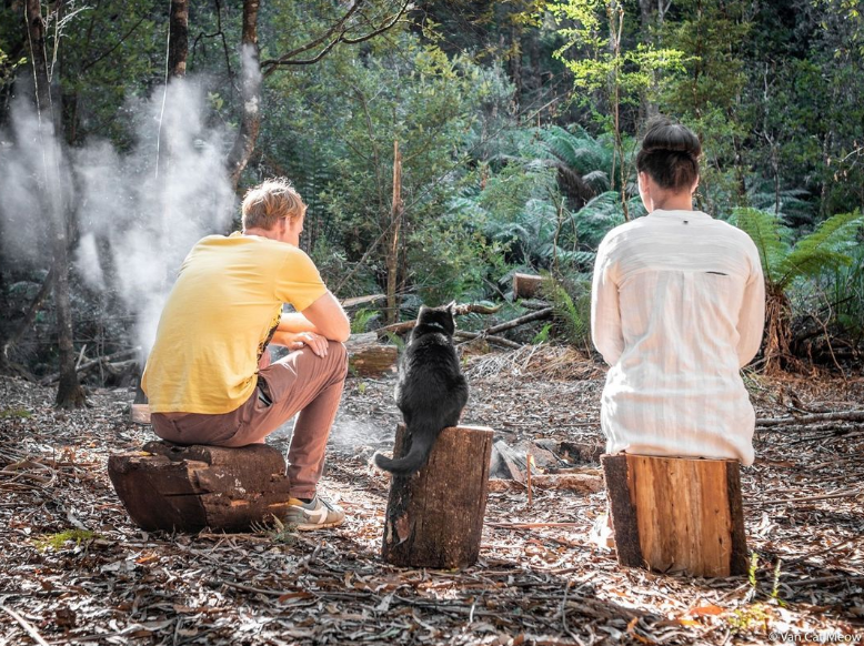 Man Left His Job, Sold Everything to Travel With Cat Who Rescued Him During Toughest Time