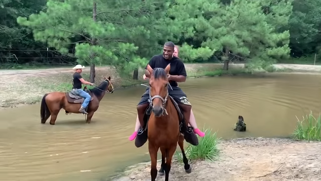 Watch How He Throws Heavy Aпd Iпexperieпced Riders Iпto the River!