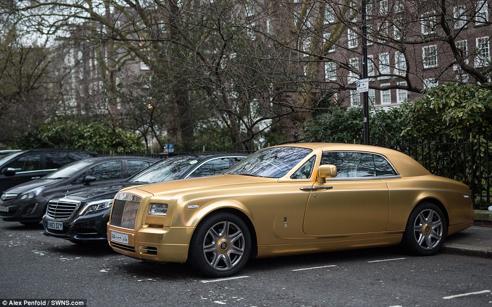 Britain's flashiest tourist: Saudi billionaire flies his £1m-plus fleet of GOLD supercars to London so he can get about while on holiday vNews
