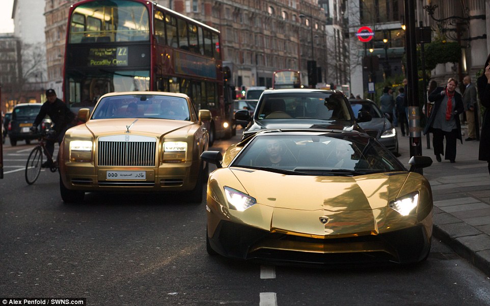 Britain's flashiest tourist: Saudi billionaire flies his £1m-plus fleet of GOLD supercars to London so he can get about while on holiday vNews