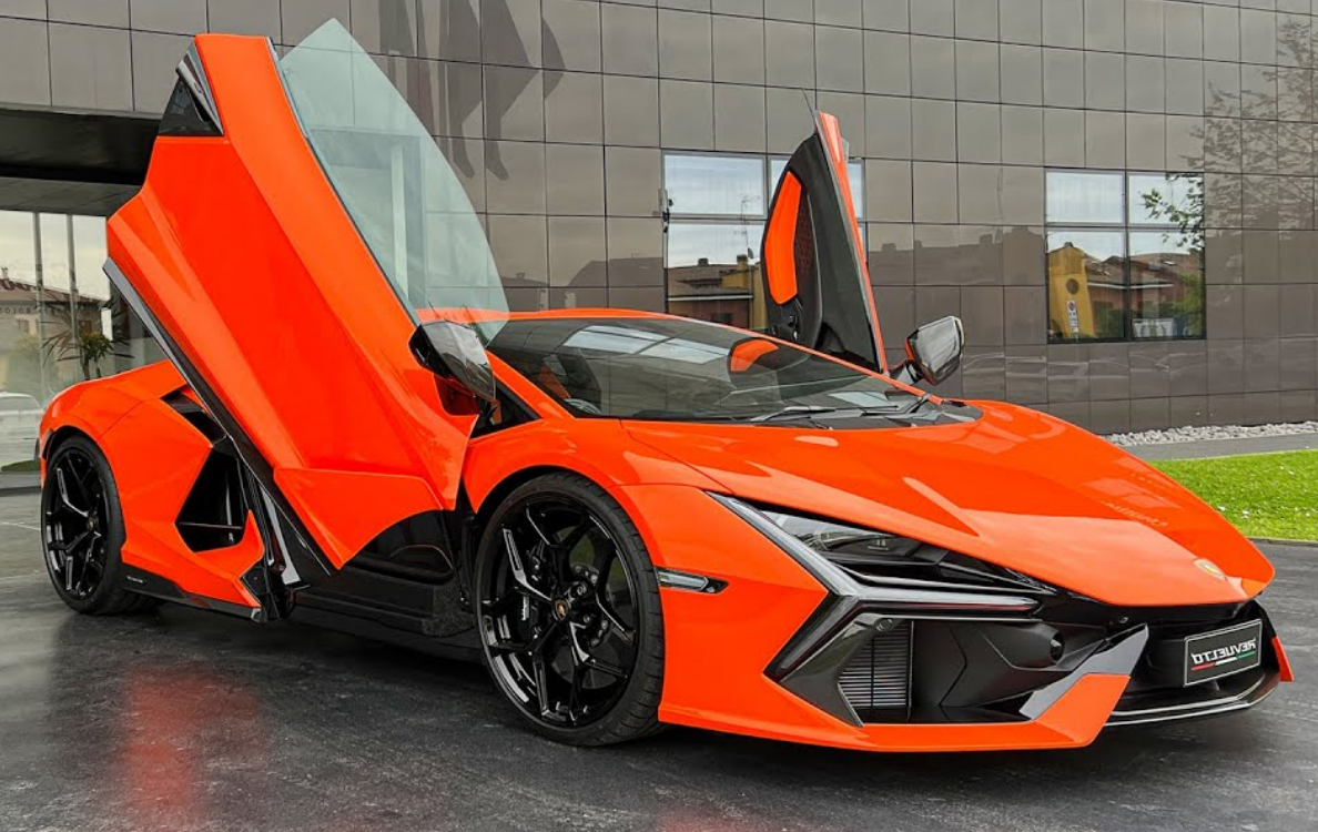 Lamborghi I S 2024 Rev Elto A Game Cha Gi G Hybrid E Gi E Of Power A D   Lamtac Discover The Lamborghini Revuelto With The World S First Horsepower V Plug In Hybrid Engine Block 64f5b6bdc651d 