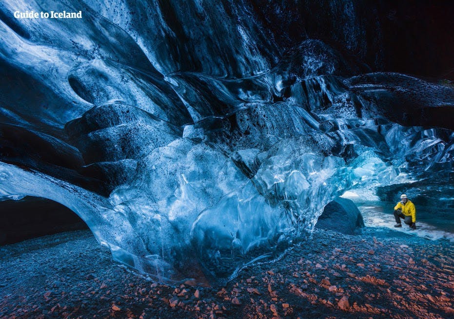Discover the Magic of Iceland’s Ice Caves: A Comprehensive Guide -