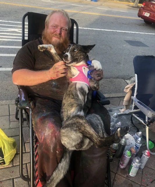 Man’s Stolen Service Dog Faints in His Arms Upon Being Reunited, Overwhelmed with Emotion – Puppies Love