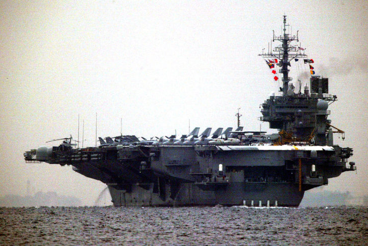 US Navy Sells Aircraft Carriers to Scrap Dealers for a Cent Each.hongnhung