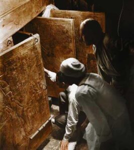 King Tutankhamun and the Mummy's Curse That Killed Nine Explorers - T-News