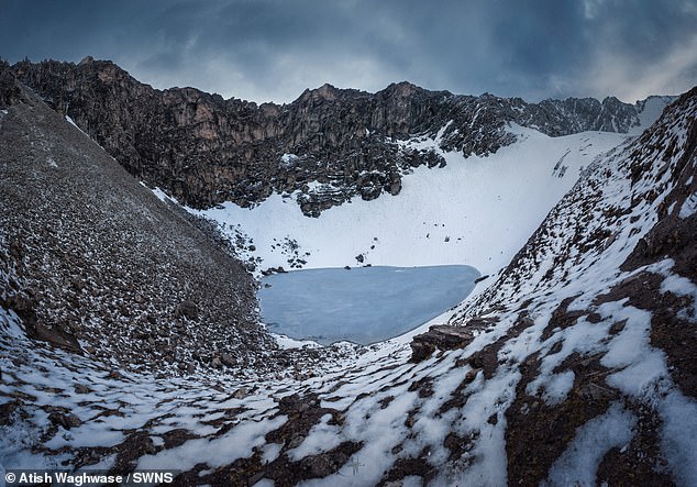 The mysterious lake contains 800 human skeletons dated thousands of years apart - T-News