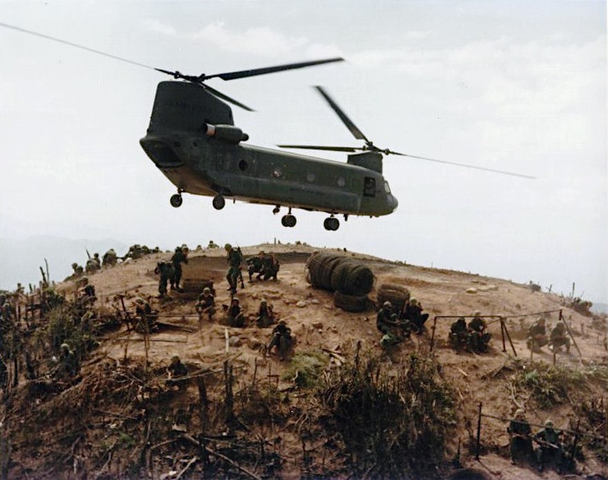 CH-47 Chinook – The US “Sky Monster” Still Work Well Until 2060 And beyond