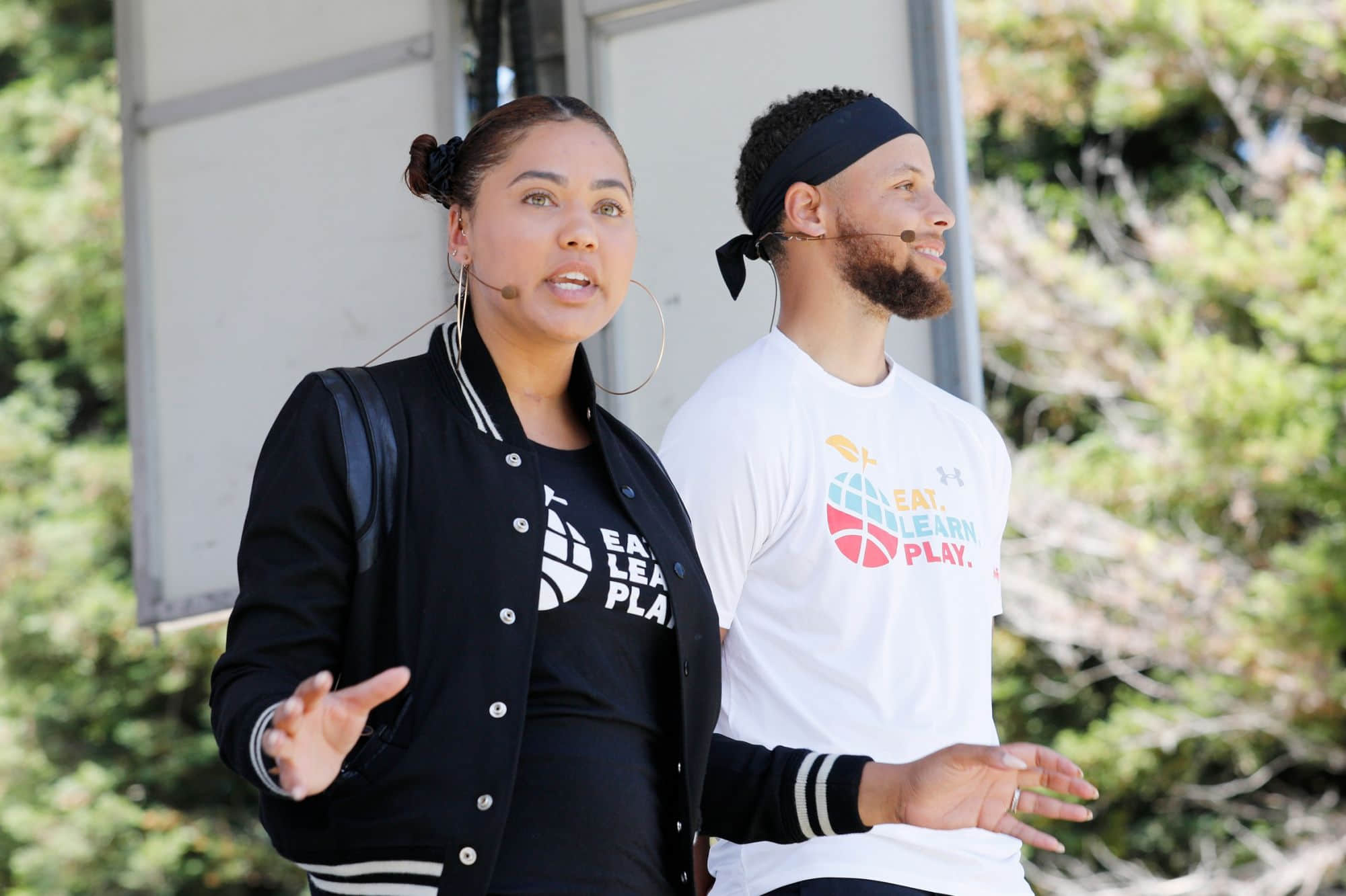 Stephen Curry and his wife enjoyed a vacation in Hawaii on their wedding anniversary