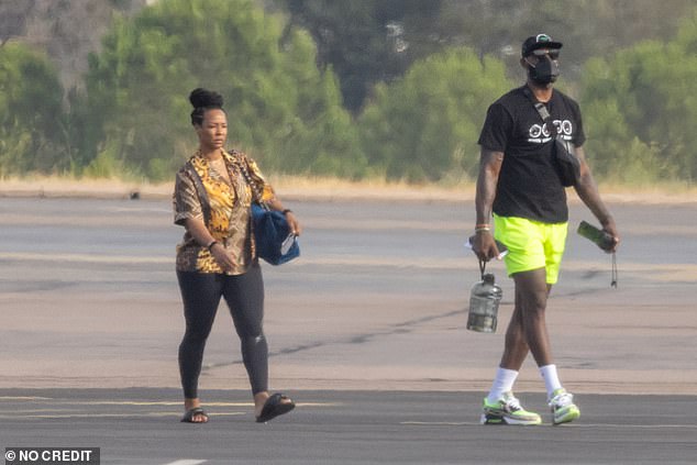 "NBA Icon LeBron James Relishes Ice Cream Aboard a Lavish Corsican Yacht Getaway with His Loved Ones" - amazingdailynews.com