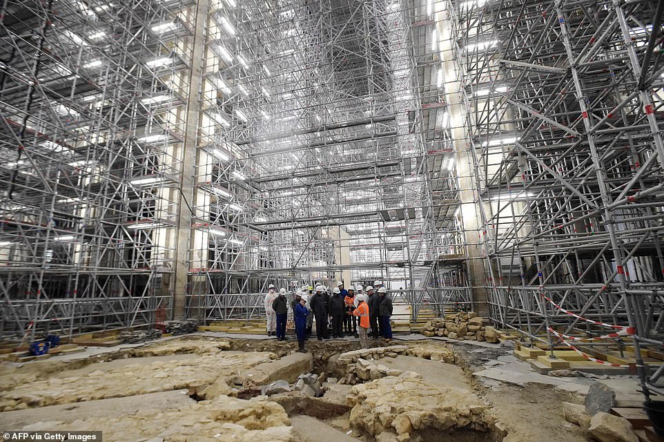 Ancient tombs and a leaden sarcophagus dating back to the 14th century are uncovered at Paris' Notre Dame during work to rebuild the cathedral following damage from the 2019 fire - T-News