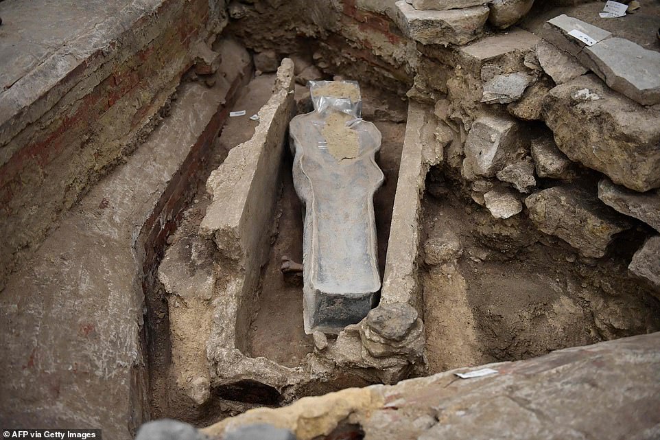 Ancient tombs and a leaden sarcophagus dating back to the 14th century are uncovered at Paris' Notre Dame during work to rebuild the cathedral following damage from the 2019 fire - T-News