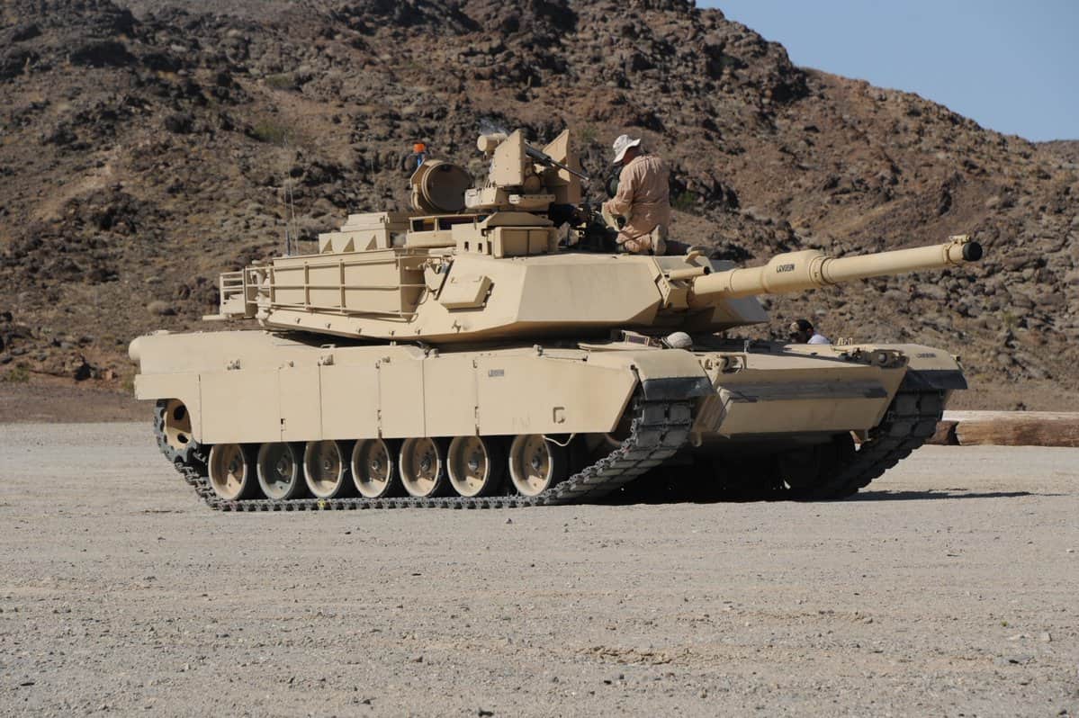 Armored Dominance: The American Army's Unveiling of the Newest Abrams Tank through Rigorous Testing