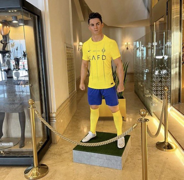 Weird Cristiano Ronaldo statue in Iran sparks mockery S-News