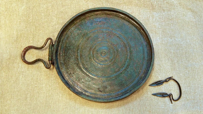 2,300-Year-Old Greek Bronze Mirror Discovered in Israel - T-News