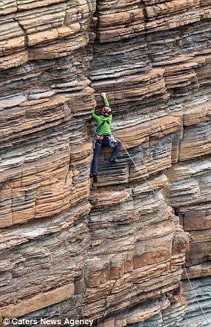 Fearless Climbers Conquer Treacherous Rock Formation Above Unreachable Ocean Waters - Mnews