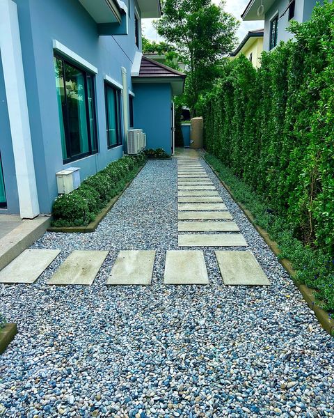 30 Great Ideas to Create a "Modern Walkway" for Your Garden -