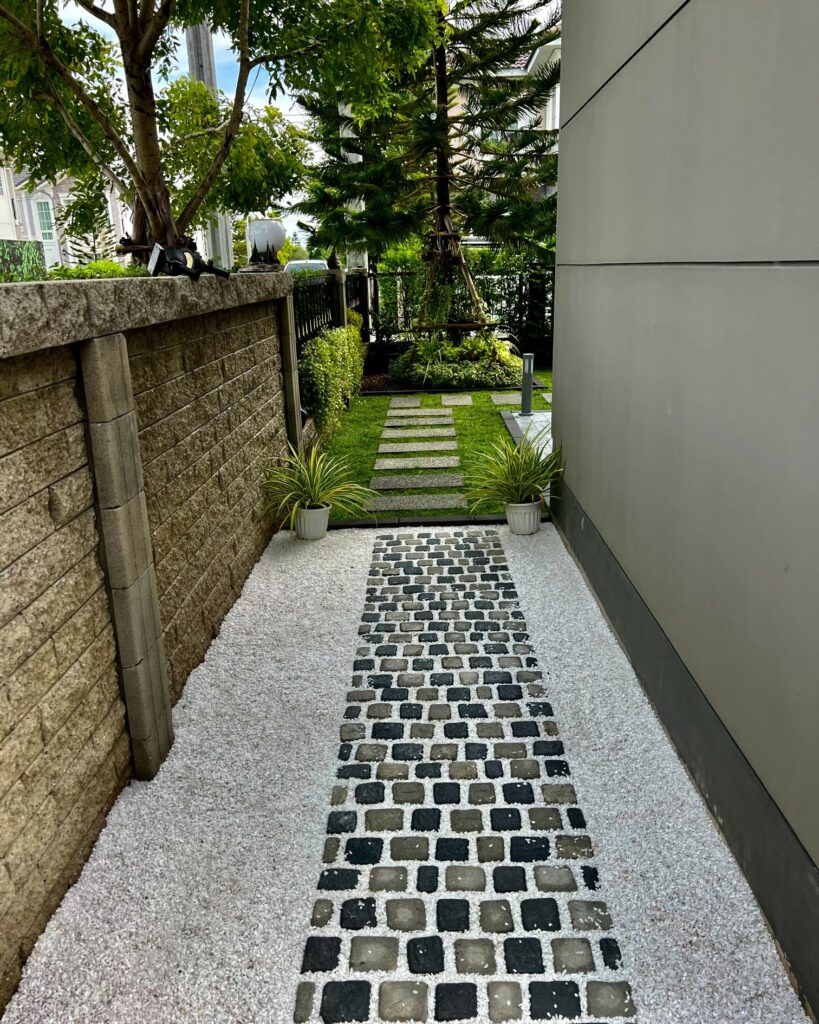 30 Great Ideas to Create a "Modern Walkway" for Your Garden -