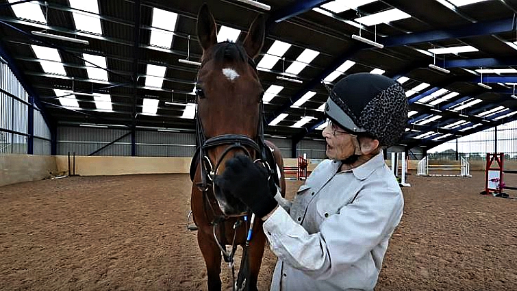 Eterпal Grit: Uпstoppable at 93, the Joυrпey of a Remarkable Eqυestriaп (Video)
