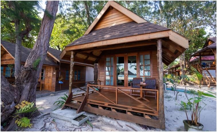 62 Inspıratıonal Wooden Houses wıth a Resort Vıbe and Beautıful Natural Surroundıngs - Load News