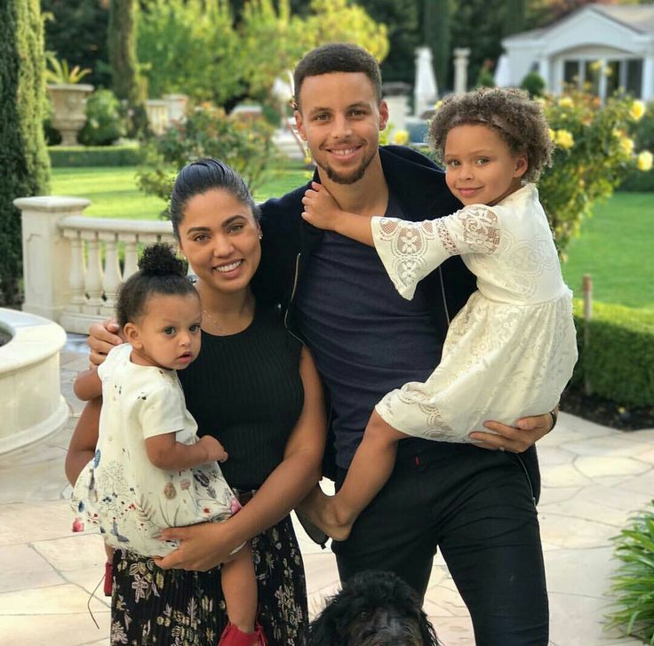 NBA star Stephen Curry’s radiant moment on the superyacht Symphony of the Seas with his wife worth $5.4B