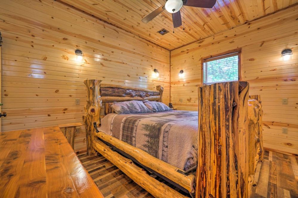 Find The Perfect Mix Of Modern Amenities And Rustic Charm In This Log Home