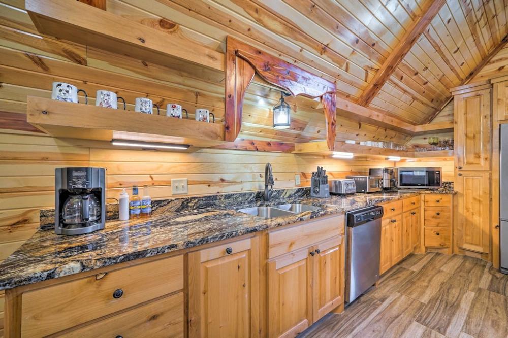 Find The Perfect Mix Of Modern Amenities And Rustic Charm In This Log Home