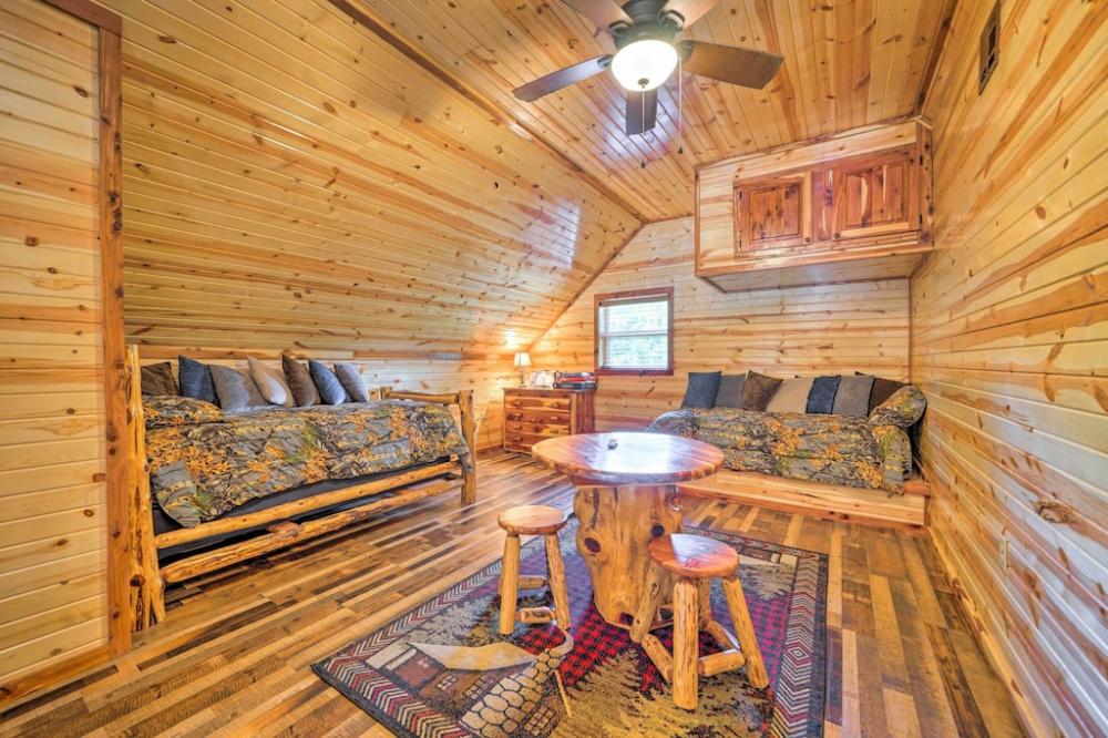 Find The Perfect Mix Of Modern Amenities And Rustic Charm In This Log Home