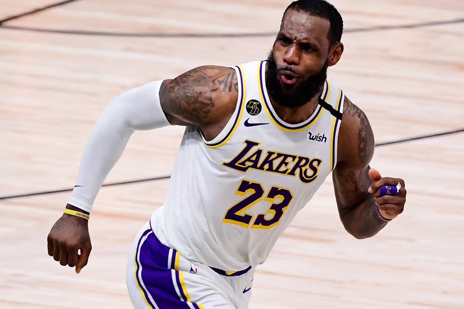 'WHATTT?': LeBron James’s hilarious reaction to officially being the oldest NBA player