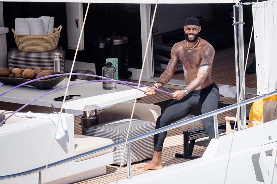 LeBron rented an entire island in the Maldives to travel and practice